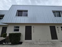 Building Photo - 2984 SE Bonita St