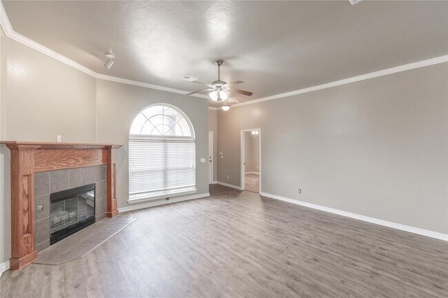 Building Photo - 8016 Breezewood Dr