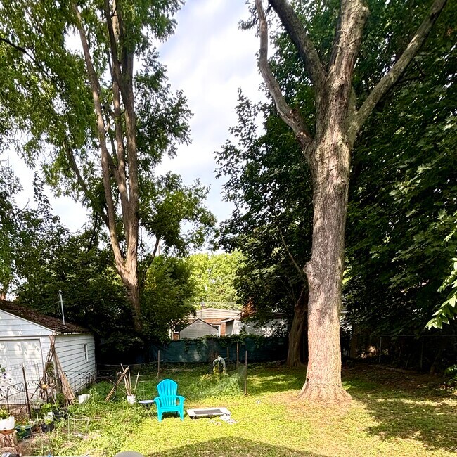 Building Photo - 219 N Magnolia Ave