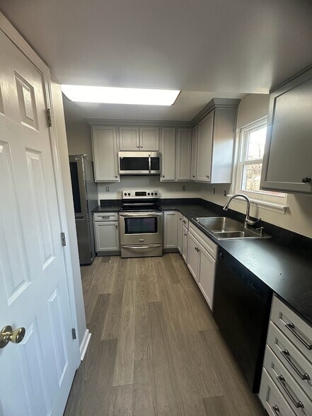 Building Photo - 3685 Appian Way
