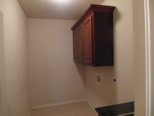 Building Photo - Beautiful Country Home in Cache, OK!!! NO ...