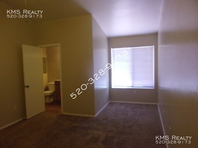 Building Photo - 6027 S Avenida Las Monjas