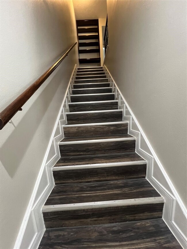 Building Photo - 10134 Emnora Ln