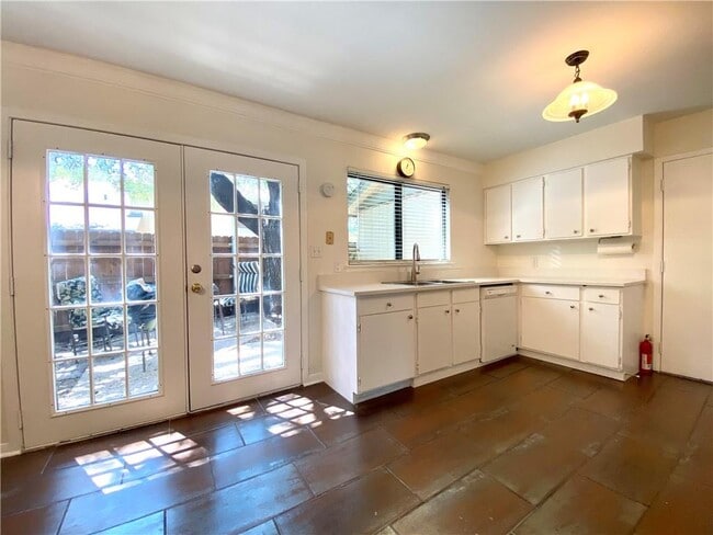 Building Photo - 9535 Quail Village Ln