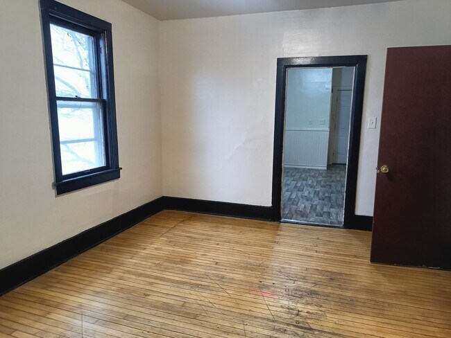 Building Photo - 1862 N 13th St