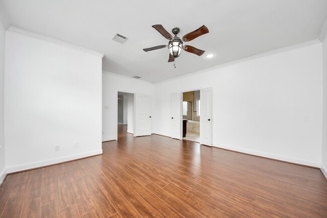 Building Photo - 11045 Upland Forest Dr