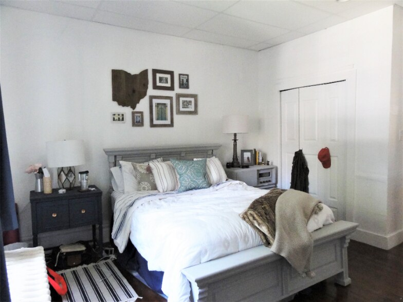 Building Photo - 5334 Howe St