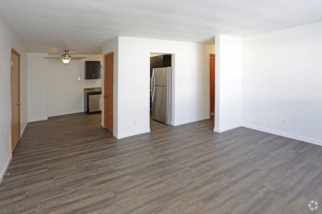 2BR, 1BA - Living Area - 816