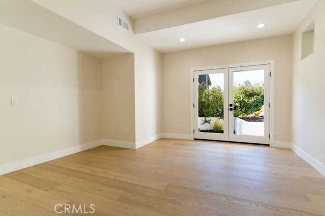 Building Photo - 2850 Zell Dr