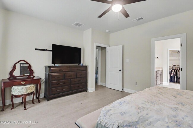 Building Photo - 15550 Soaring Loop