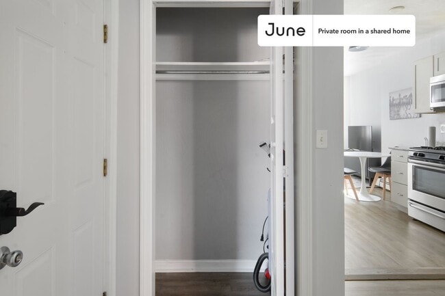 Building Photo - Room in Shared 3 bed/1 bath home in North End