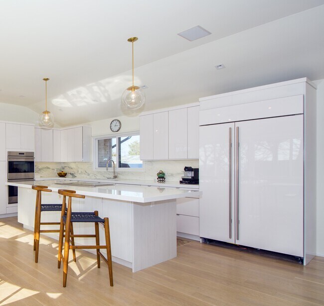 Building Photo - 80 Cliff Dr