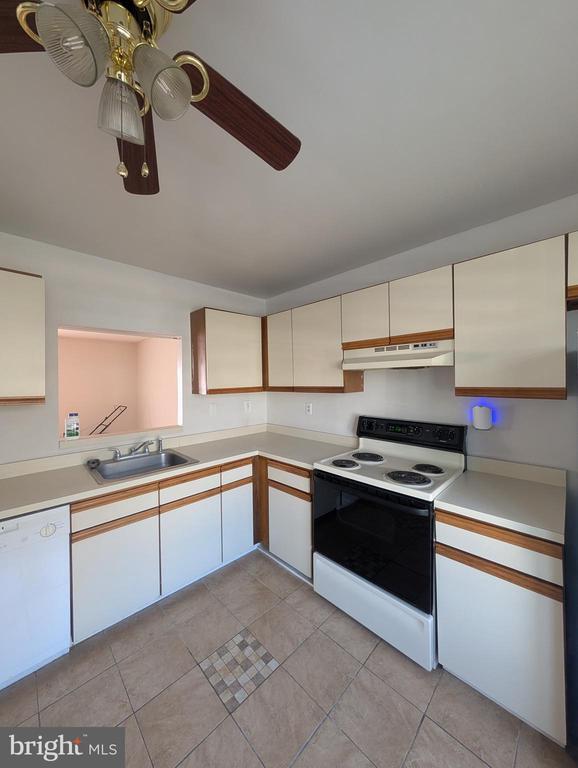 Building Photo - 312 Cold Spring Pl