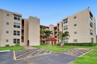 Building Photo - 9451 Evergreen Pl