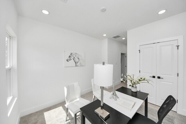 Building Photo - 2430 Harrington St