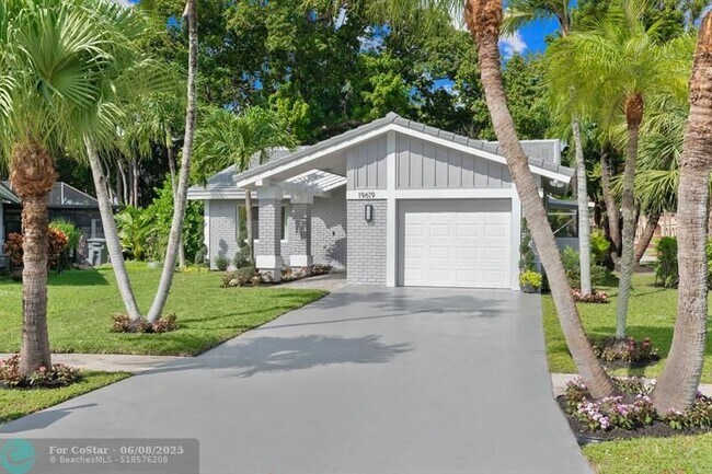 Building Photo - 19619 Back 9 Dr