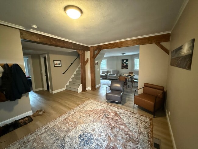Building Photo - Available Newly Renovated 2 Bedroom and 1....