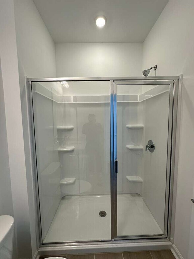 Building Photo - 5016 Rill Ct
