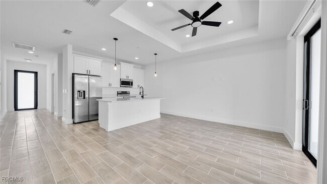 Building Photo - 1123 Hightower Ave S