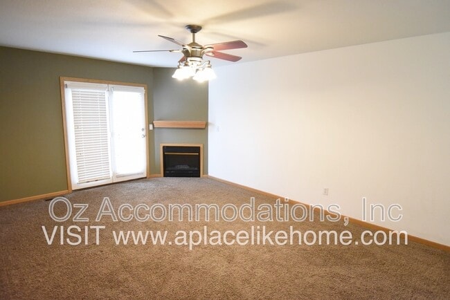 Building Photo - 8626 N Cleveland Ln