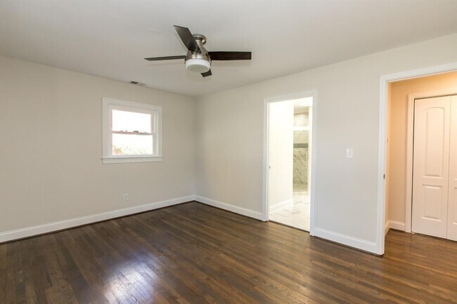 Building Photo - 564 Claymont Dr