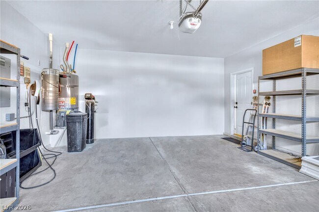 Building Photo - 9104 Covered Wagon Ave