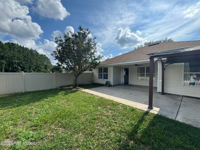 Building Photo - 96676 Commodore Point Dr