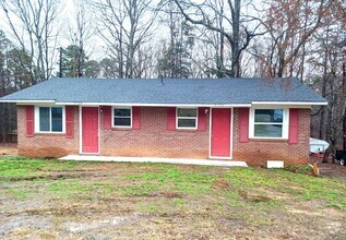 Building Photo - One Bedroom Apt for Rent in Lancaster SC!