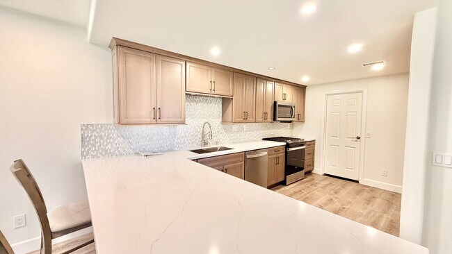 Building Photo - Beautifully Updated & Remodeled Townhome on the Pala Mesa Golf Course in Fallbrook!