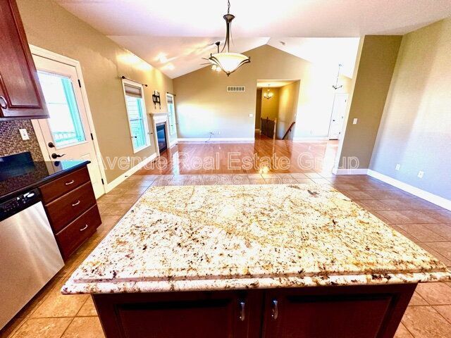 Building Photo - 304 Dalton Ct