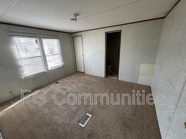 Building Photo - 1754 Zion Rd