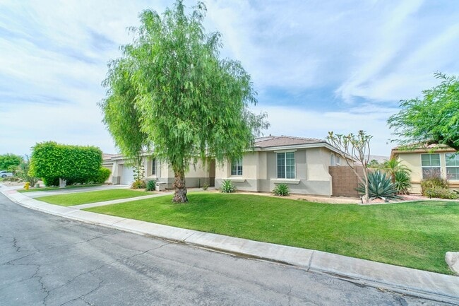 Building Photo - 82950 Vincent Dr