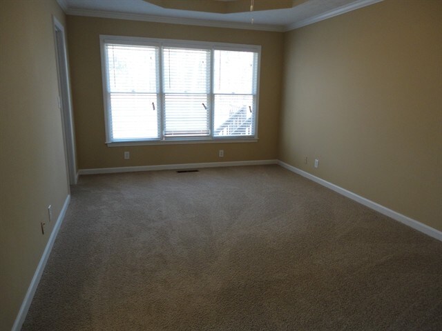 Building Photo - 2822 Quince Ln NW
