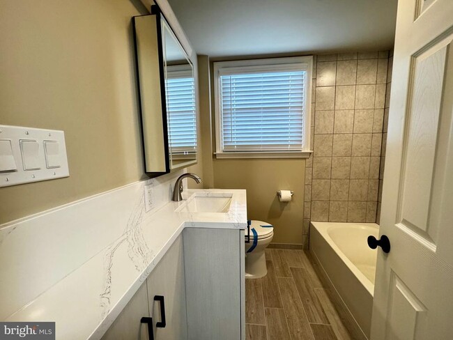 Building Photo - 551 Fern Hill Rd