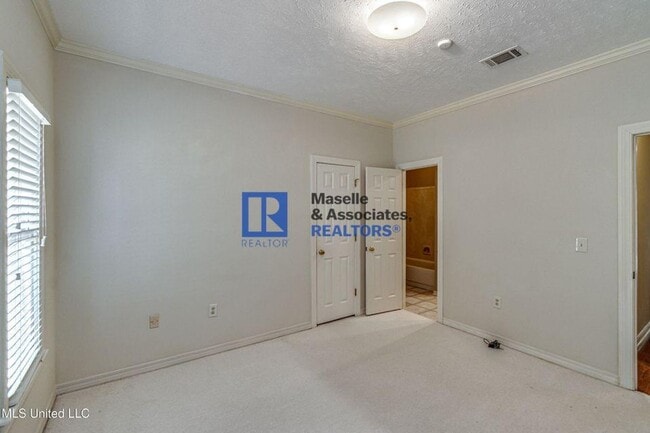 Building Photo - 3 Bed/2 Bath Home in Castlewoods in Brandon
