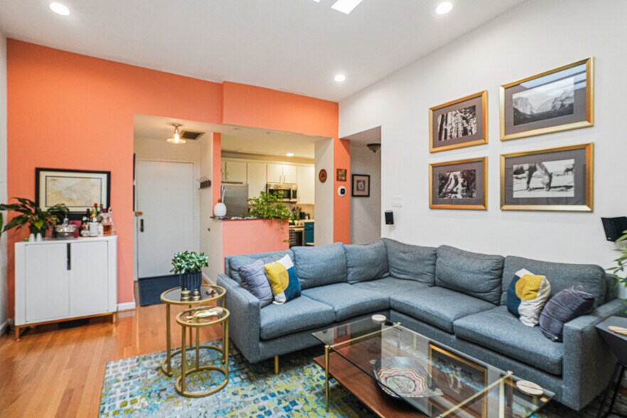 Building Photo - 2007 O St NW