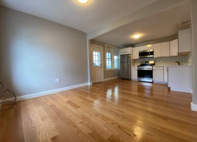 Building Photo - 4 Bed 2 Bath - East Cambridge - 9/1