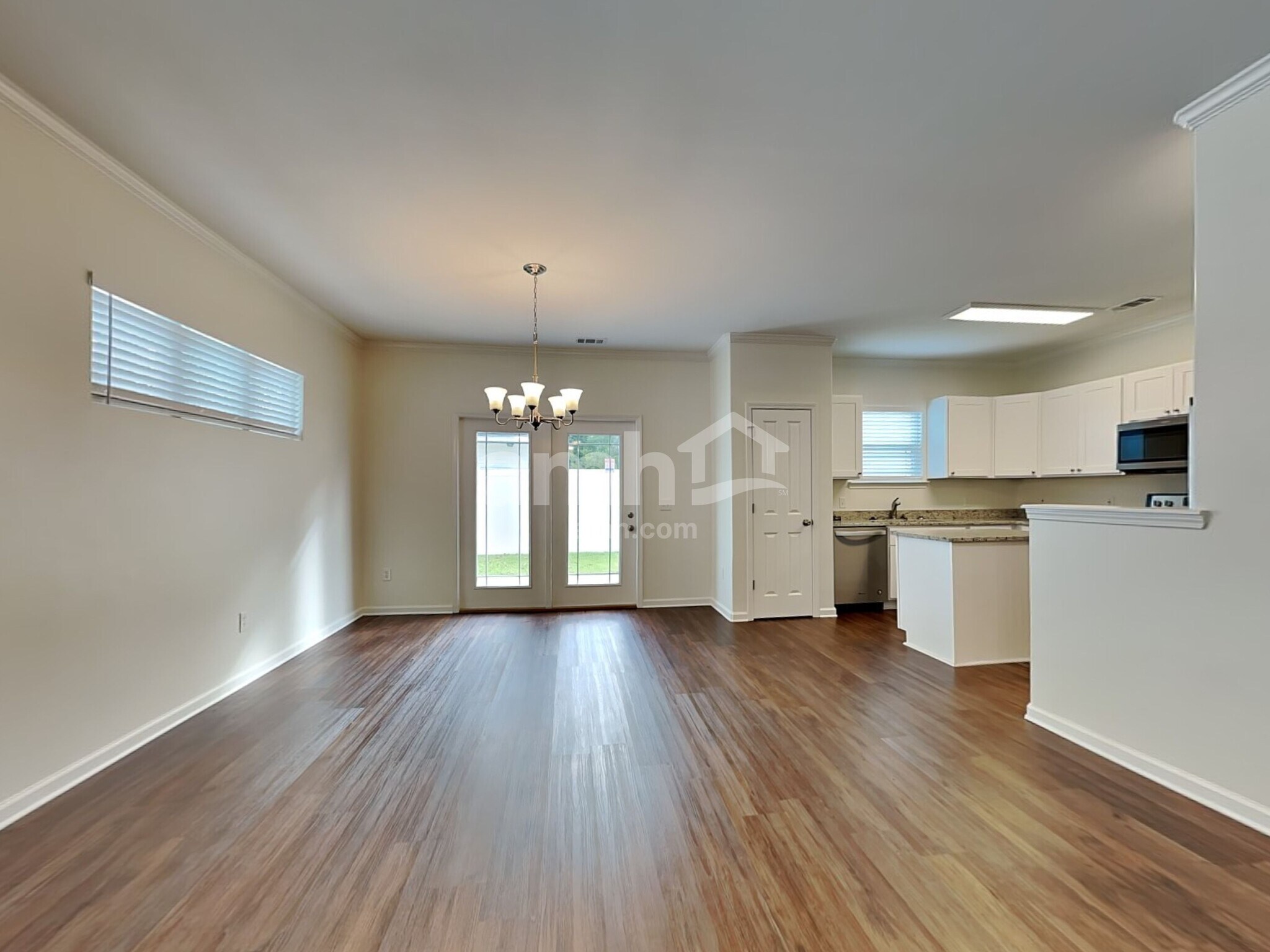 Building Photo - 625 Summer Hill Way