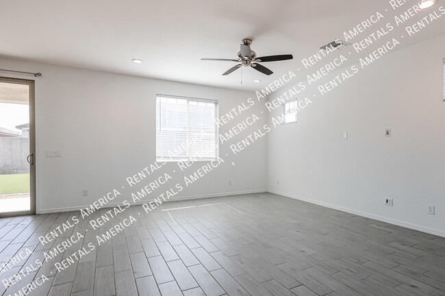 Building Photo - 5509 N 108th Ave