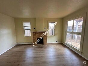 Building Photo - Cute, efficient, and historic 1 bedroom 1 ...