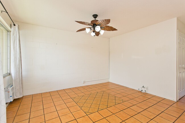 Building Photo - Pacific Village Annex - 2 bedroom, 1.5 bat...