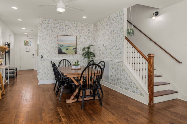 Building Photo - 559 Veritas St