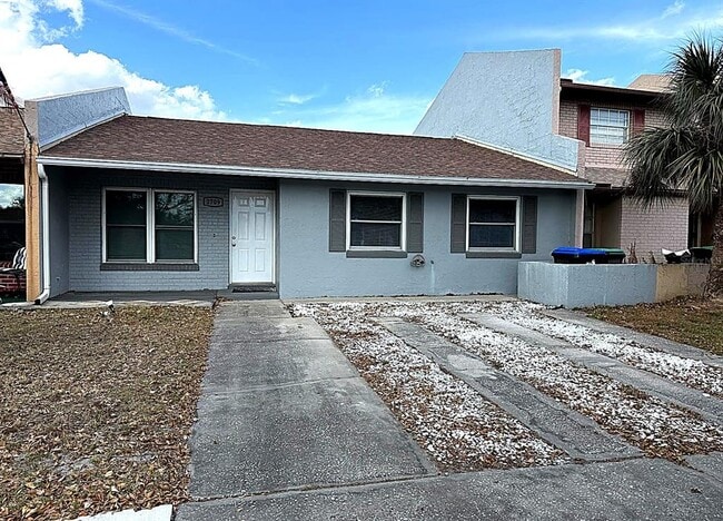 Building Photo - 2709 Sunbury St