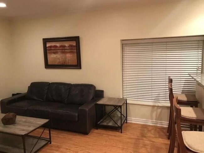 Building Photo - 901 NW 13th St