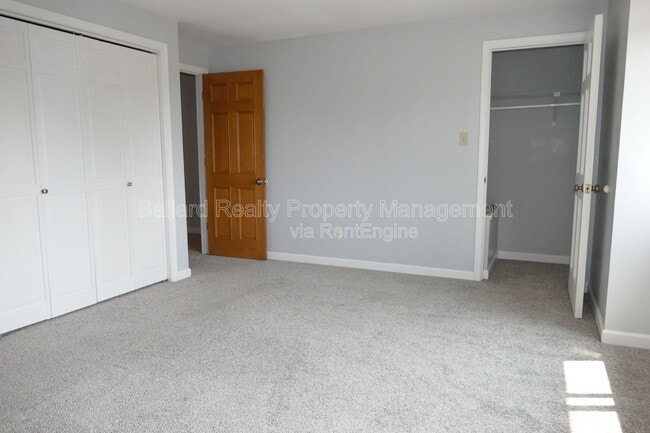 Building Photo - 1476 NW 70th St