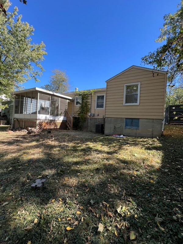 Building Photo - 6008 S Benton Ave