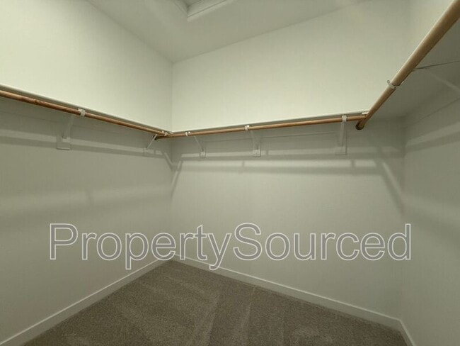 Building Photo - 1788 Shingle Ave