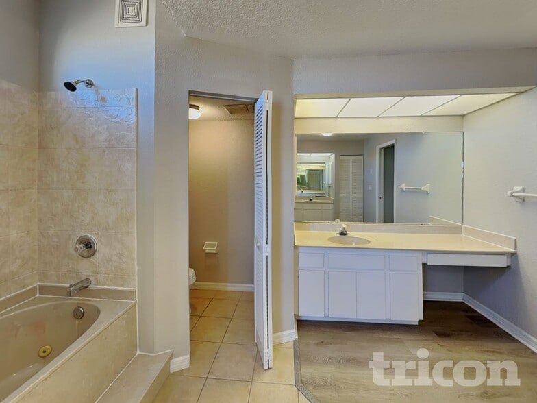 Building Photo - 26429 Asuncion Dr