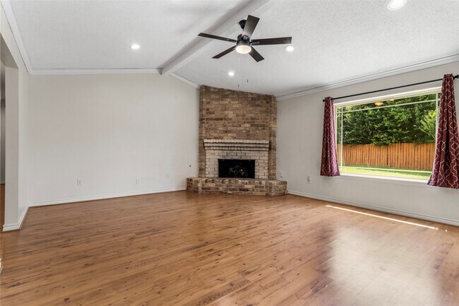 Building Photo - 16319 Pitch Pine Dr