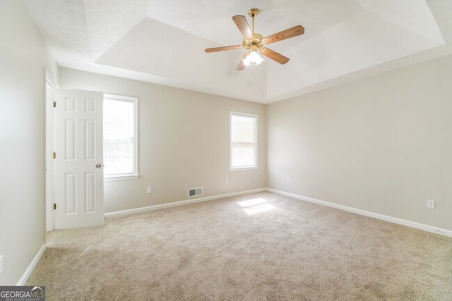 Building Photo - 22 Fairfield Dr SW